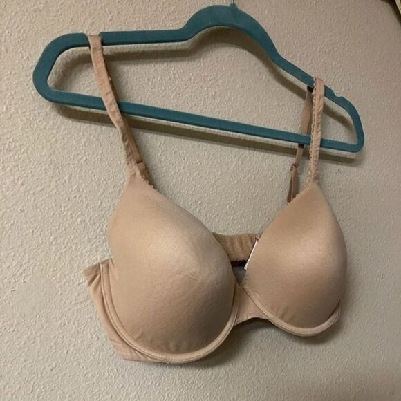 Victoria’s Secret - taupe underwire t-shirt bra - Picture 2 of 5